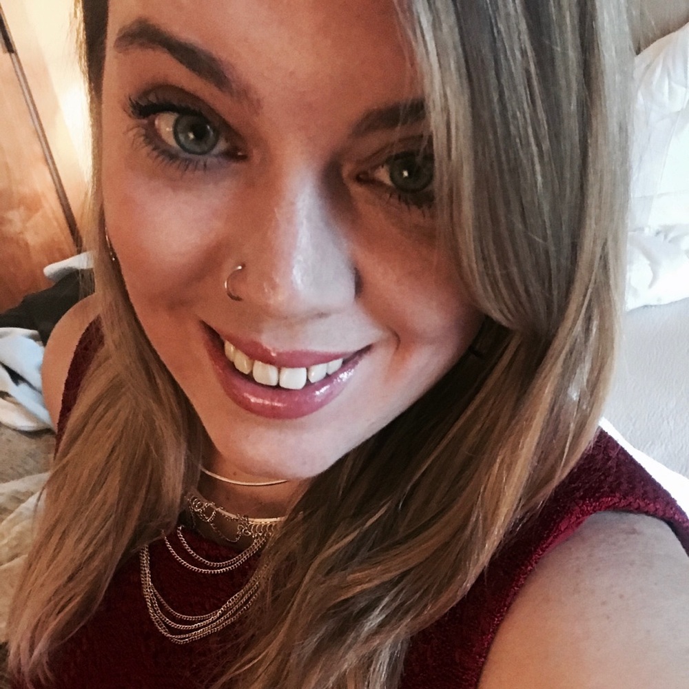 Meet your Posher, Courtney